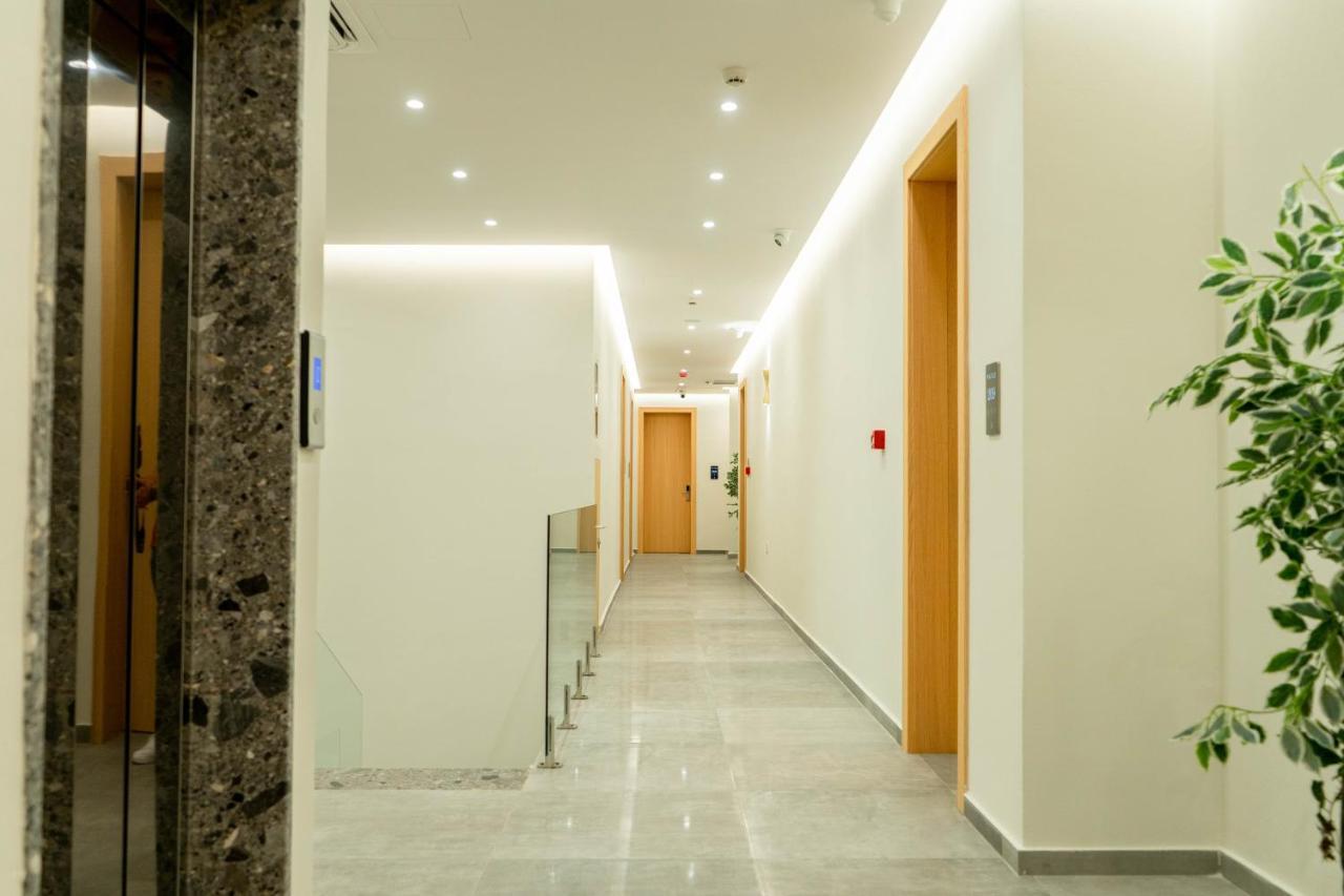 Hotel Patio Vlorë エクステリア 写真