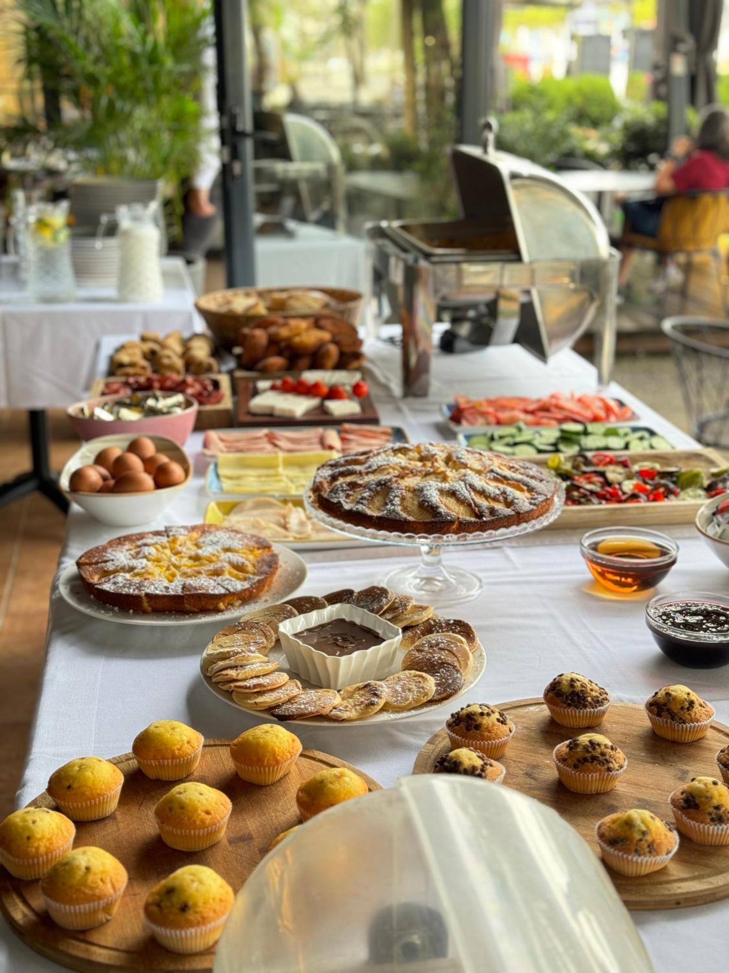 Hotel Patio Vlorë エクステリア 写真