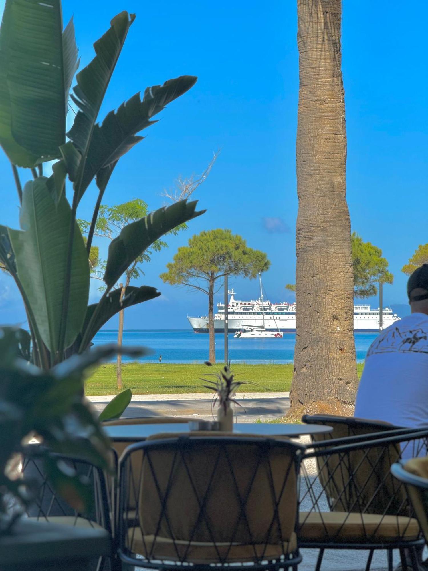 Hotel Patio Vlorë エクステリア 写真
